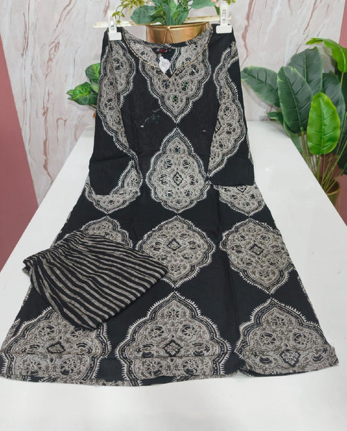 Rayon Printed Kurti with Side Open Pants