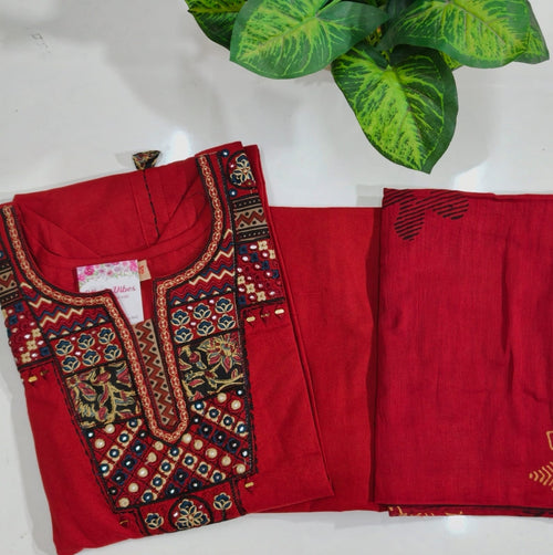 🌸 Premium Kalamkari Print  A-Line Kurti Set 🌸