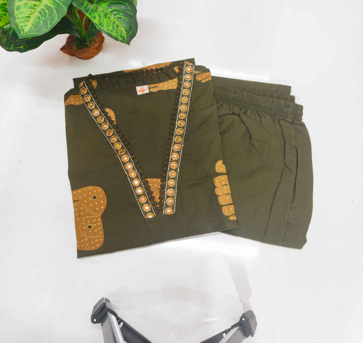 60s Count Cotton Kurti with Embroidery Work