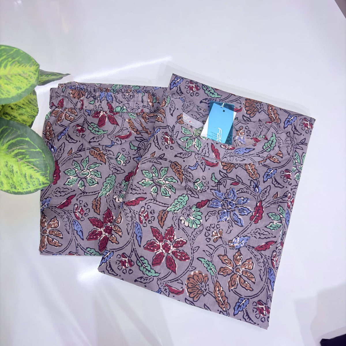 Sixties Count Cotton Floral Plazo Set