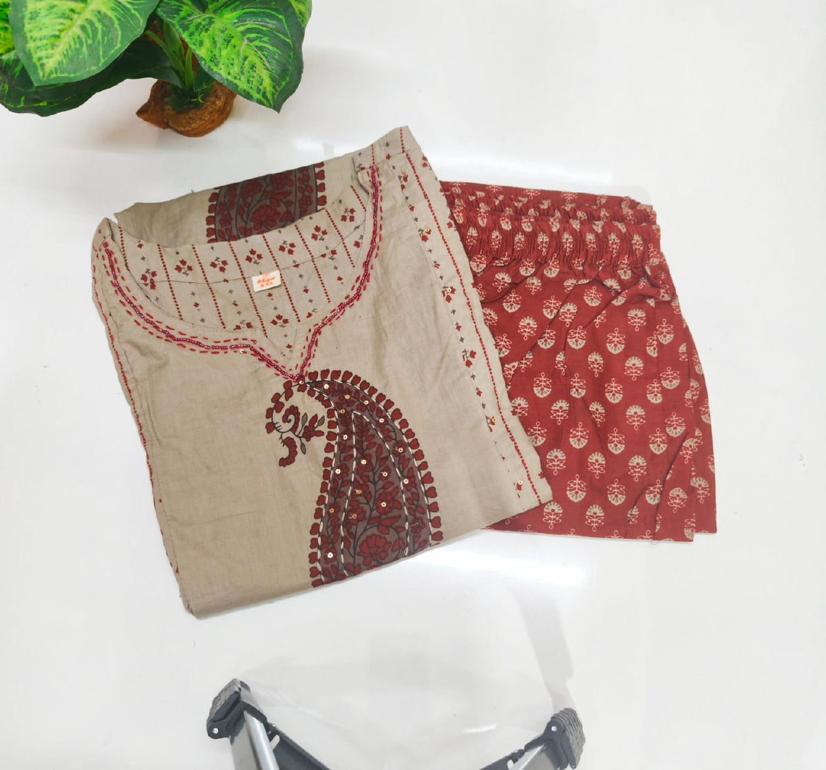 60s Count Cotton Kurti with Embroidery Work